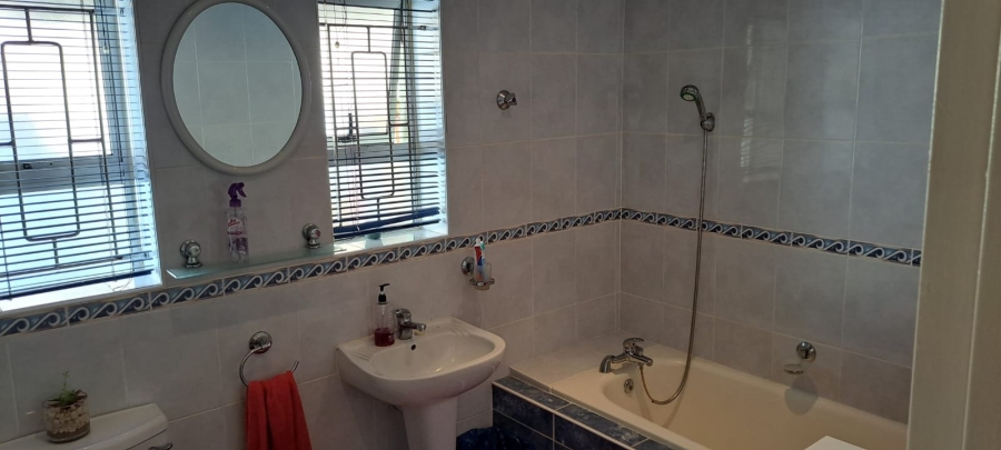 3 Bedroom Property for Sale in Strandfontein Village Western Cape